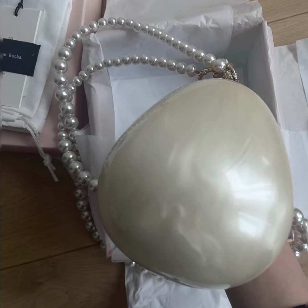 SIMONE ROCHA Micro Egg Pearl-Effect Cross-Body Bag - Picture 12 of 12